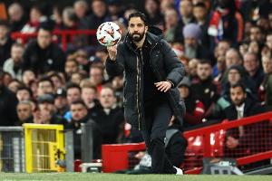 九游体育手机版下载-曼联三任主帅：滕哈赫4胜6平4负，范尼3胜1平，阿莫林13胜9平12负