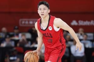 麦穗丰：河村打一年NBA现在打夏联还这样 看来励志故事似乎讲完了